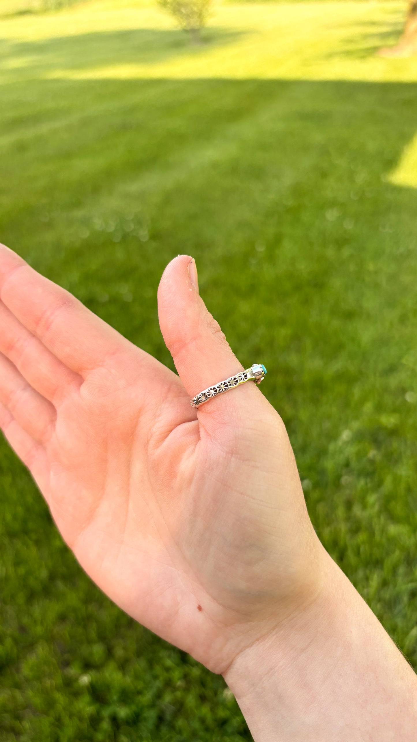 5 STONE TURQUOISE STAMPED BAND RING