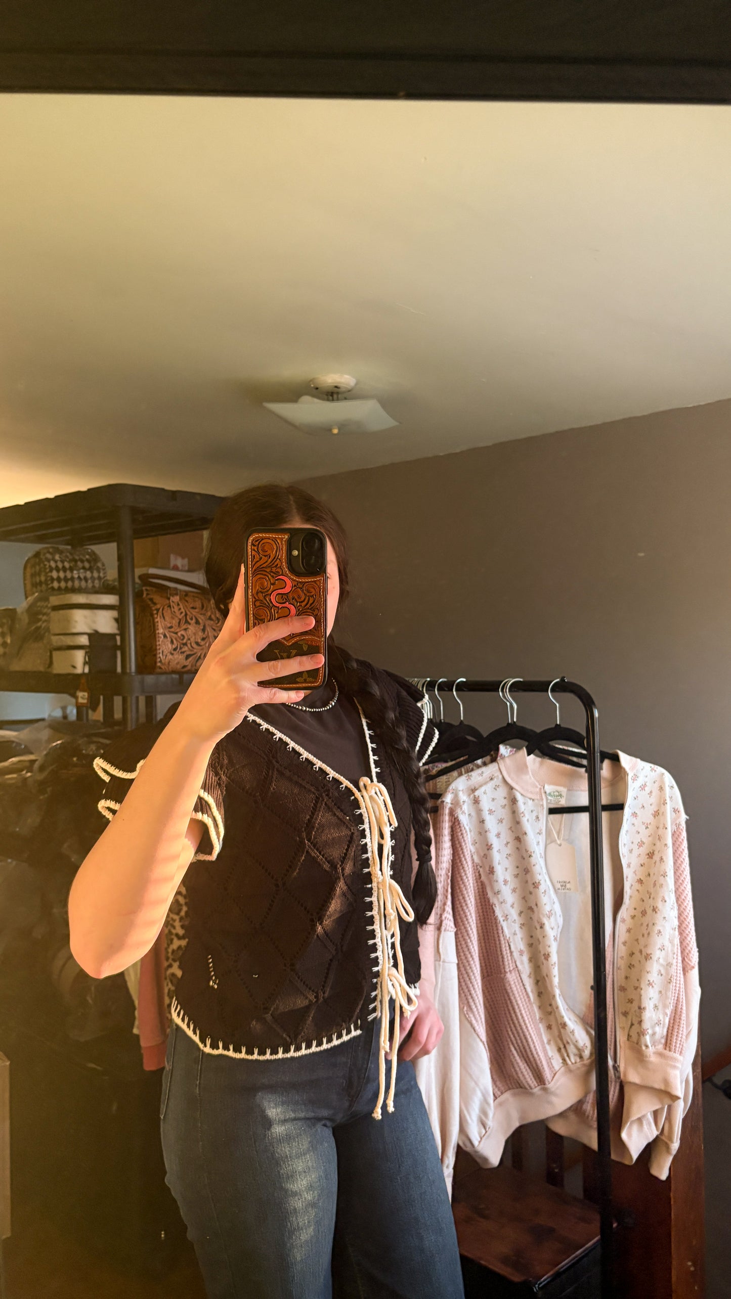 BLACK & CRÈME KNIT RUFFLE TIE VEST